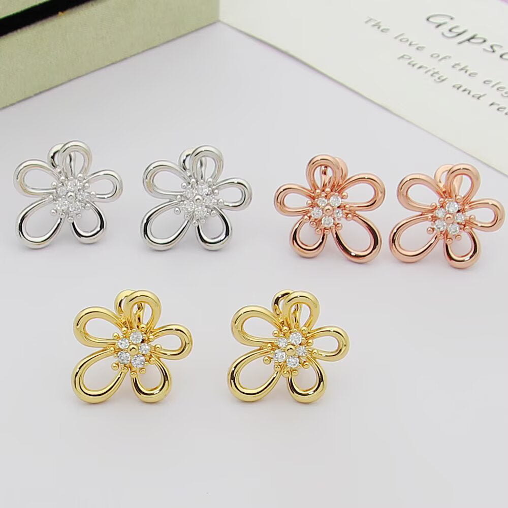 [Limara]  FLOWERLACE EARRING 5 DIAMONDS
