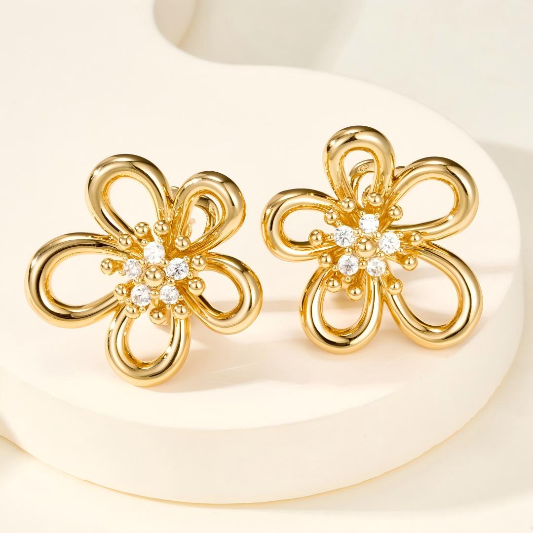 [Limara]  FLOWERLACE EARRING 5 DIAMONDS