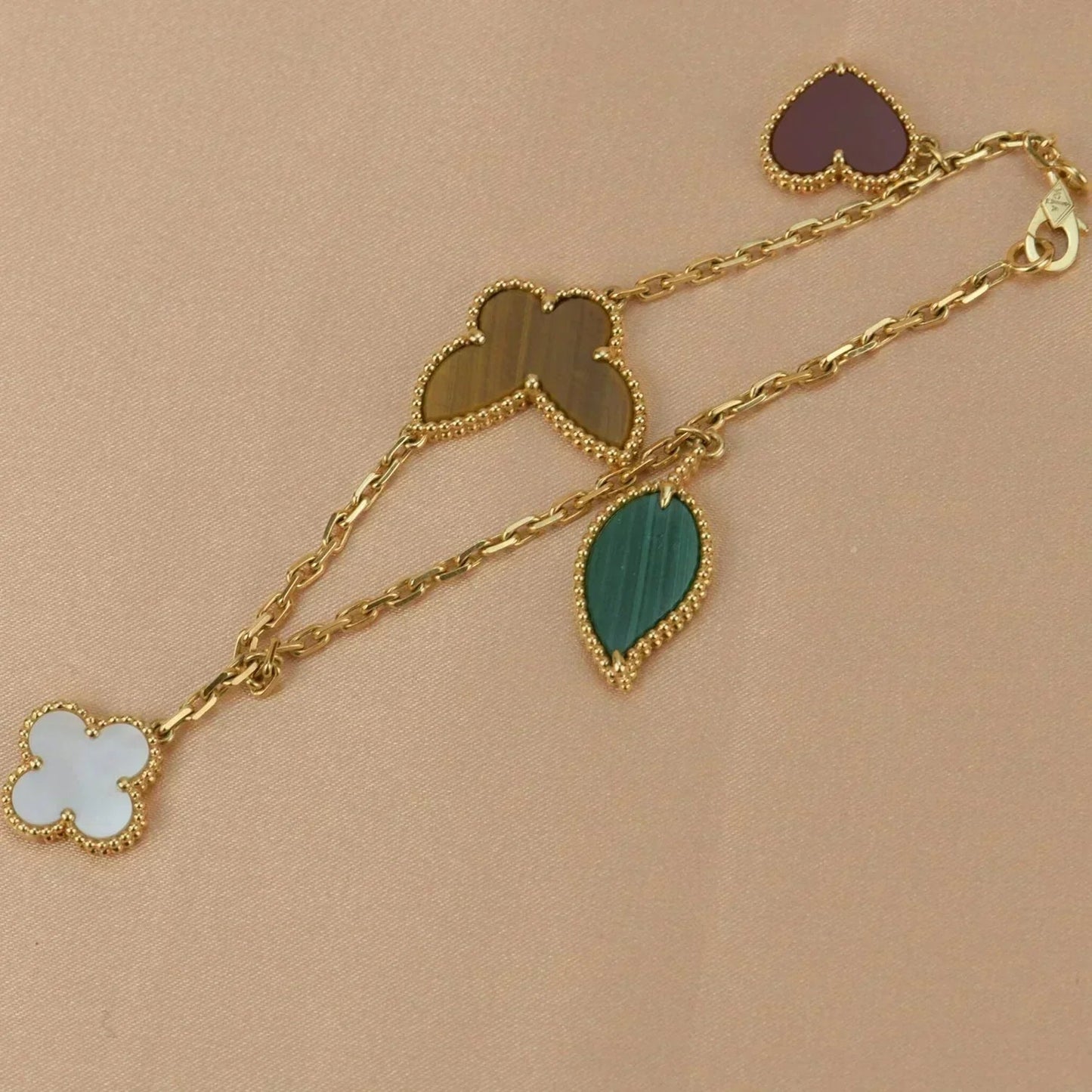 [Limara]LUCKY NATURE MULTI-CHARM BRACELET