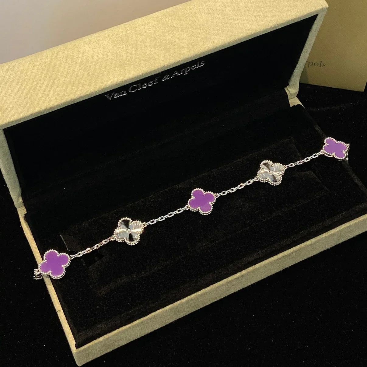 [Limara]LUCKY CLOVER 5-MOTIF BRACELET - VIOLET COLLECTION