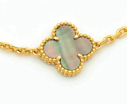 [Limara]LUCKY CLOVER 5-MOTIF BRACELET - GREY MOTHER-OF-PEARL COLLECTION