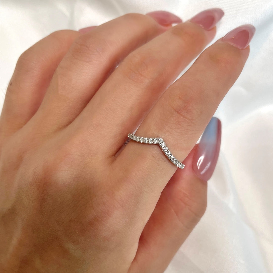 [Limara]Elaborate Tennis Band Ring