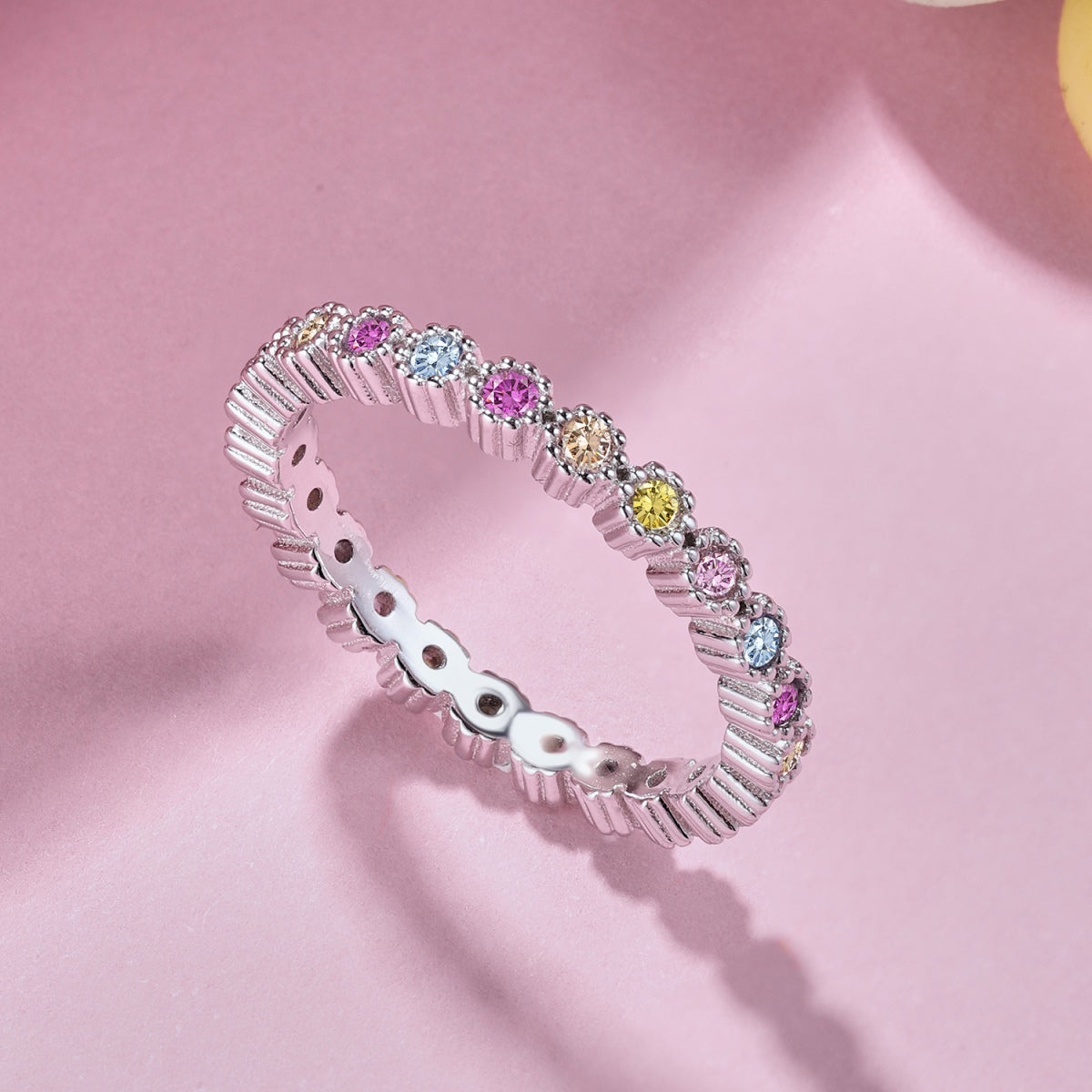 [Limara]Unique Scintillating Round Cut Daily Ring