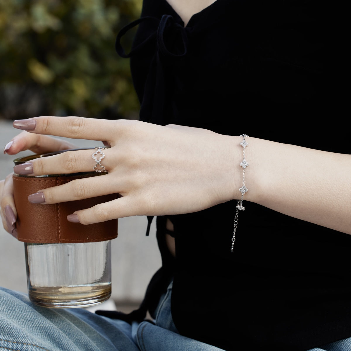 [Limara]Four-Leaf Clover Hollow Butterfly Bracelet