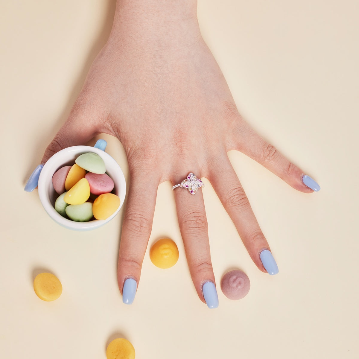 [Limara]Luxurious Colorful Flower Shape Banquet Ring