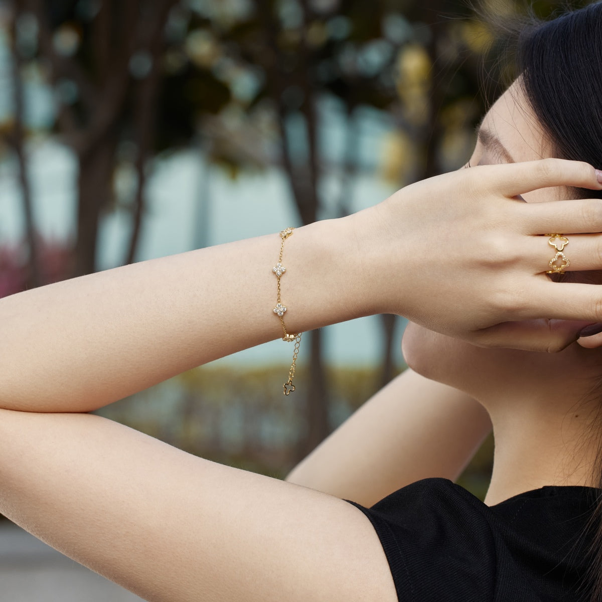 [Limara]Four-Leaf Clover Hollow Butterfly Bracelet