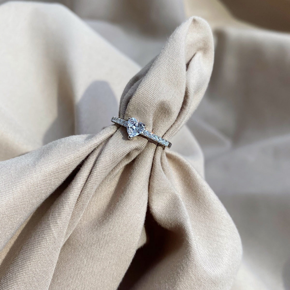 [Limara]0.5 Carat CaratEternity Charming Heart Shape Lover Ring