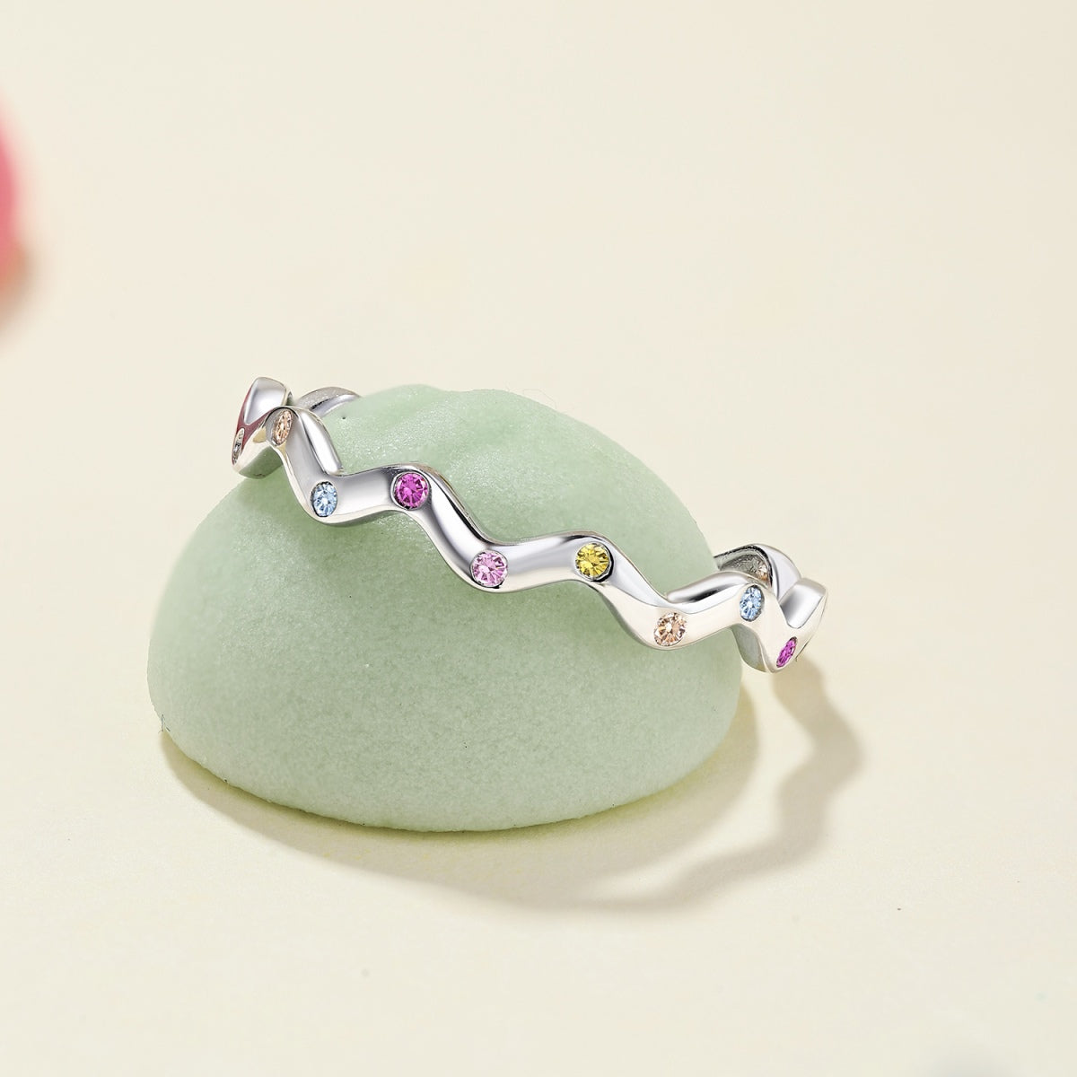 [Limara]Ornate Vibrant Round Cut Daily Ring