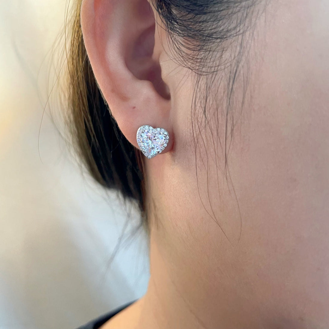 [Limara]Sparkling Heart Shape Lover Earrings