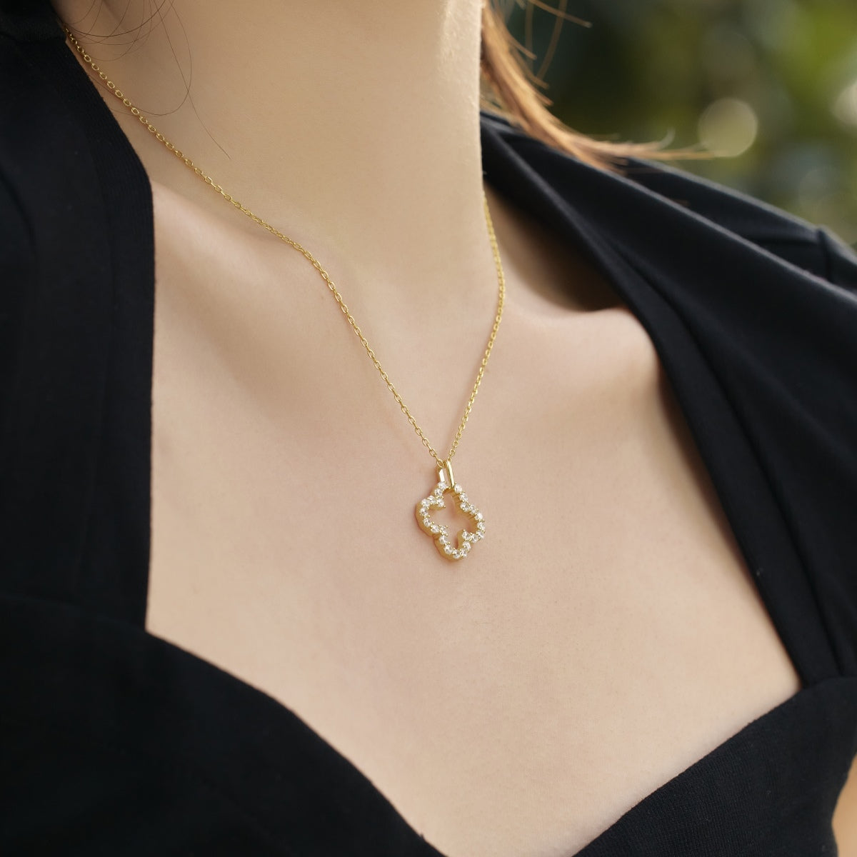 [Limara]Four-Leaf Clover Hollow Design Exquisite Necklace