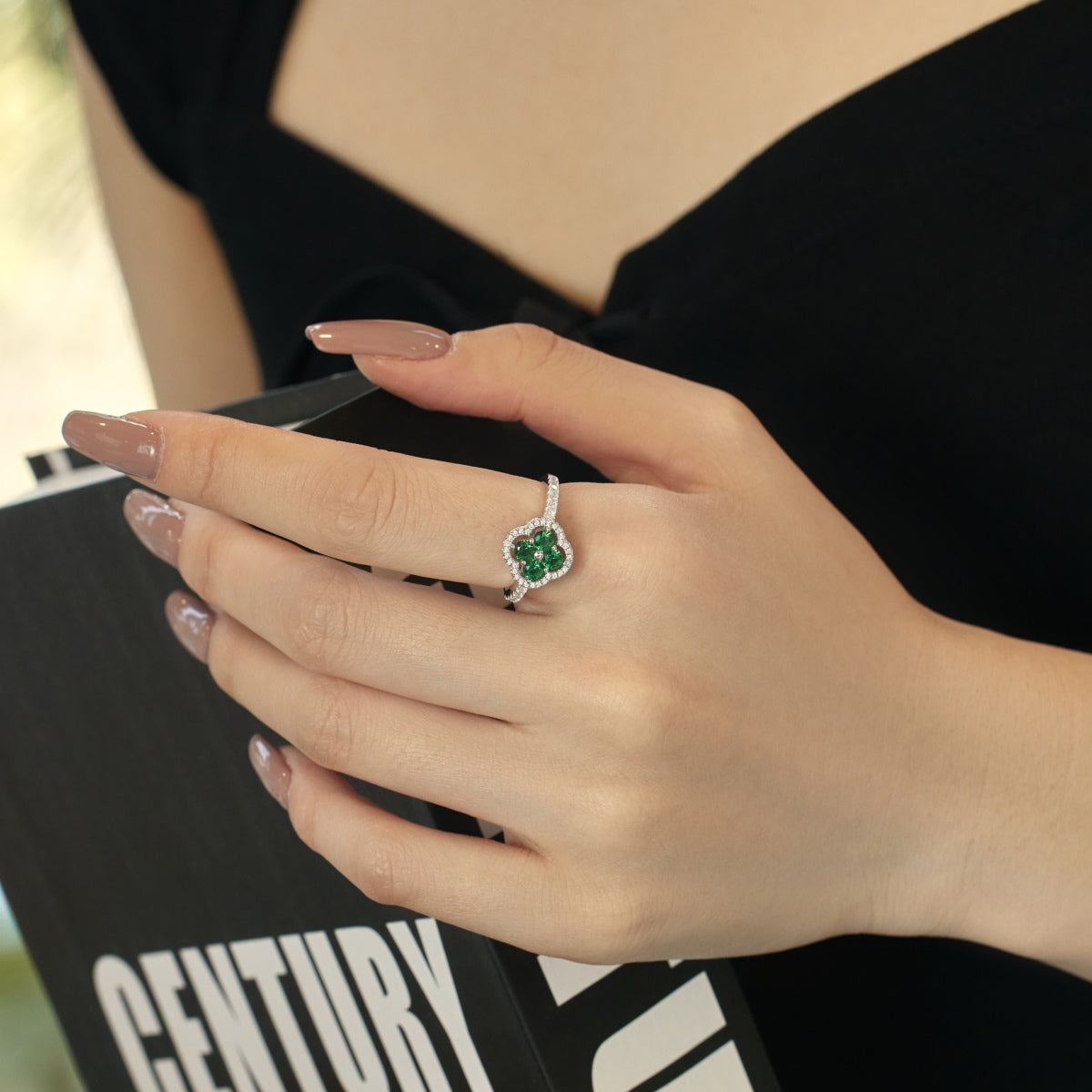[Limara]Four Leaf Clover Flower Design Ring