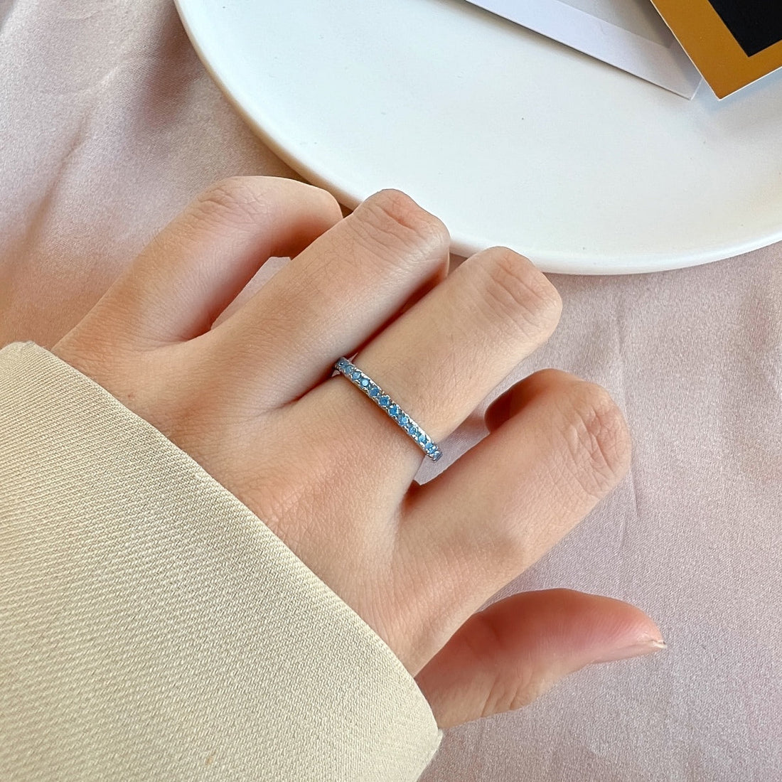 [Limara]Delicate Sparkling Round Cut Daily Ring