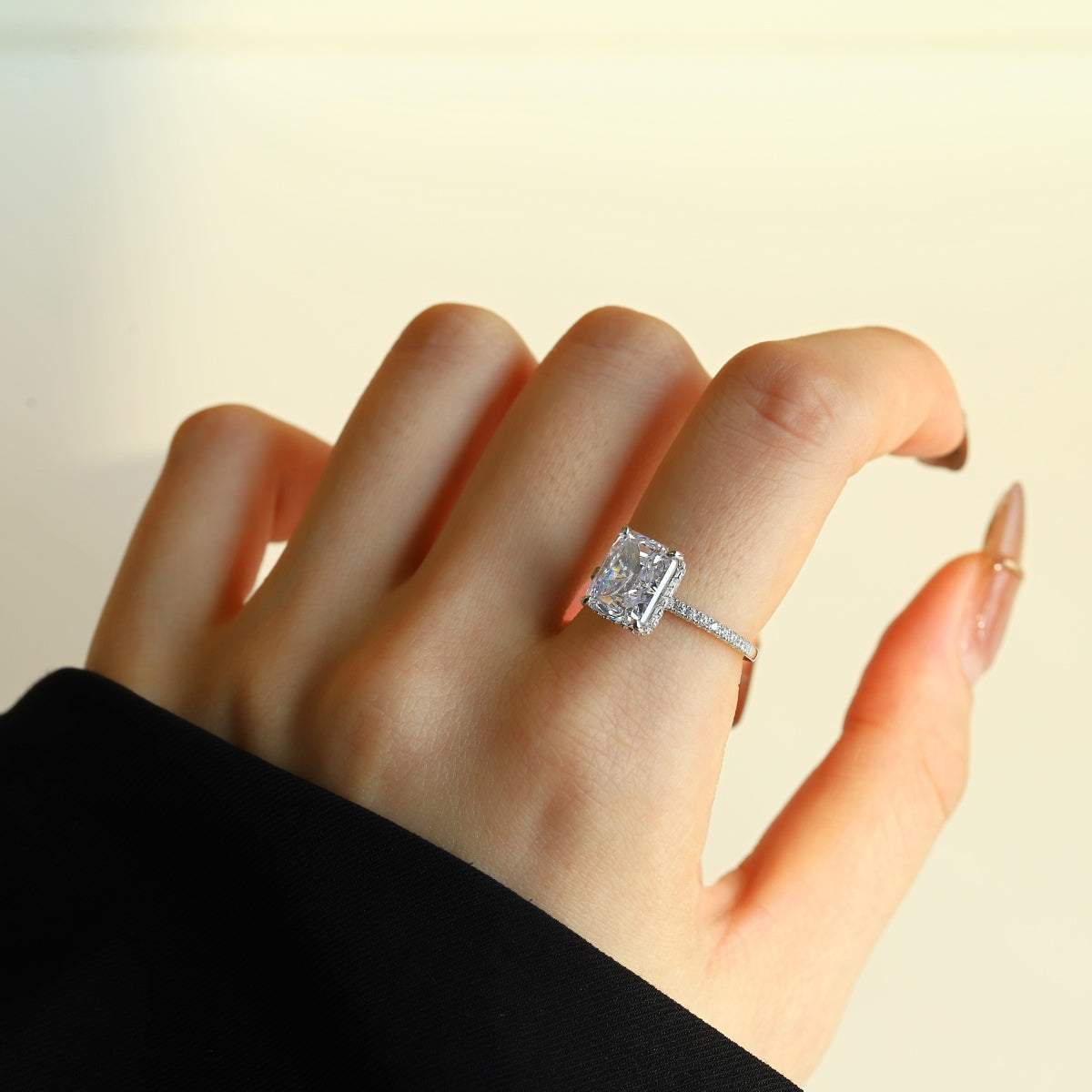 [Limara]4.0 Carat Luxurious Engagement Ring
