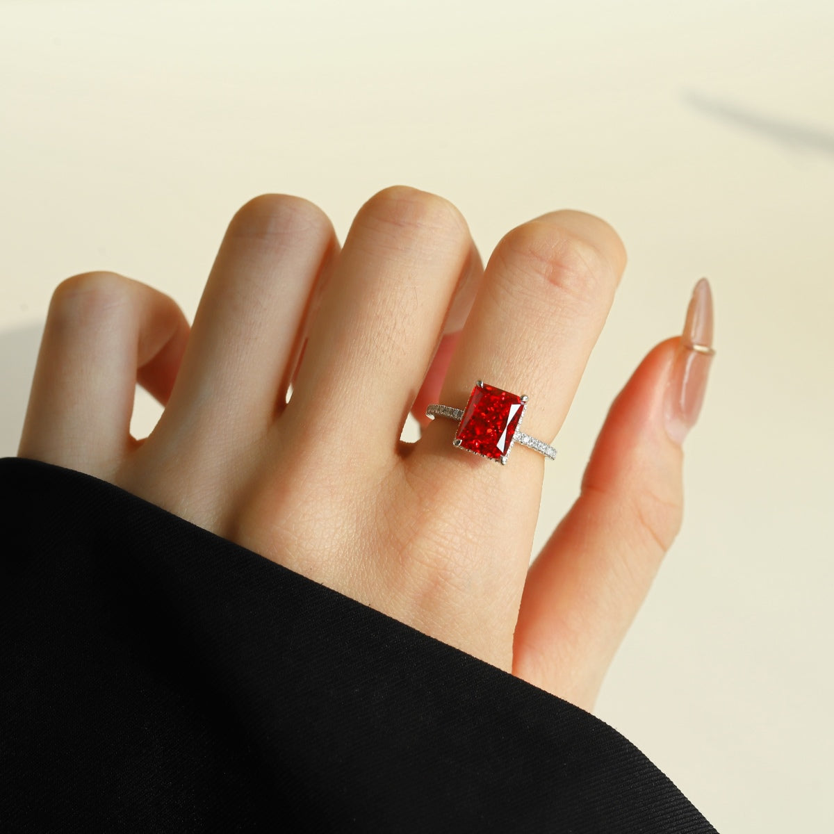 [Limara]4.0 Carat Luxurious Engagement Ring
