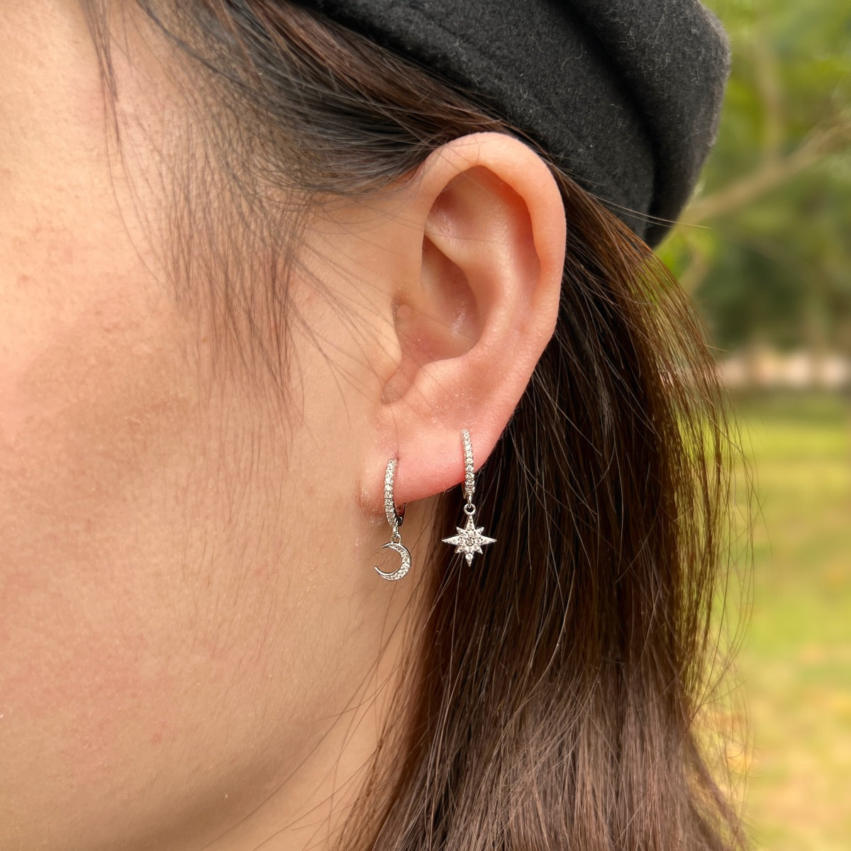 [Limara]Star and Moon Asymmetric Earrings
