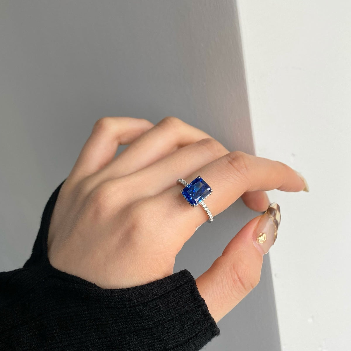 [Limara]4.0 Carat Luxurious Engagement Ring