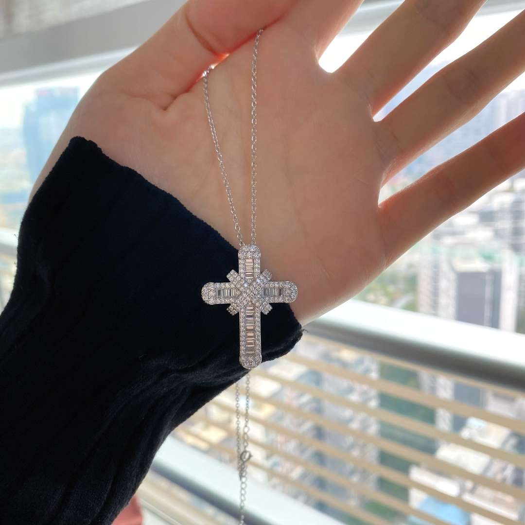 [Limara]Gypsophila With Dimonds Necklace