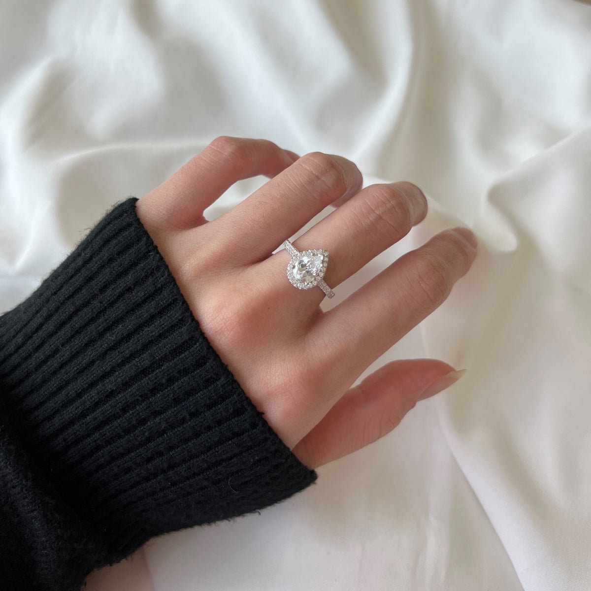 [Limara]1.0 Carat Luxurious Resplendent Water Drop Shape Wedding Ring