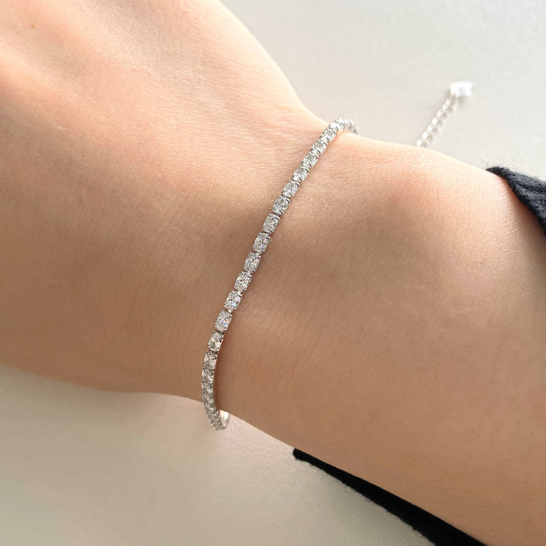 [Limara]Elegant Emerald Cut Daily Bracelet
