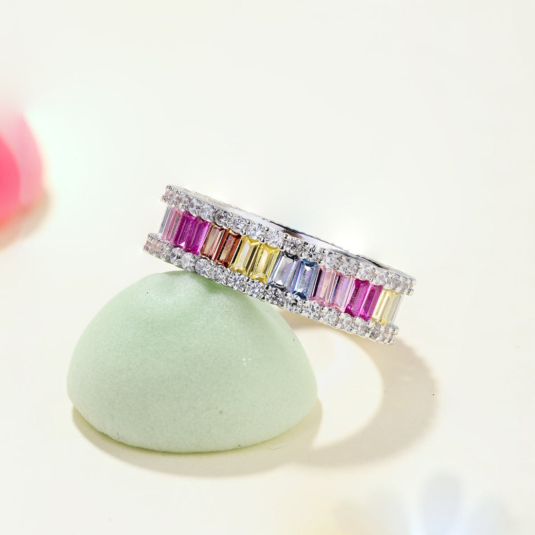 [Limara]Dainty Kaleidoscopic Emerald Cut Daily Ring