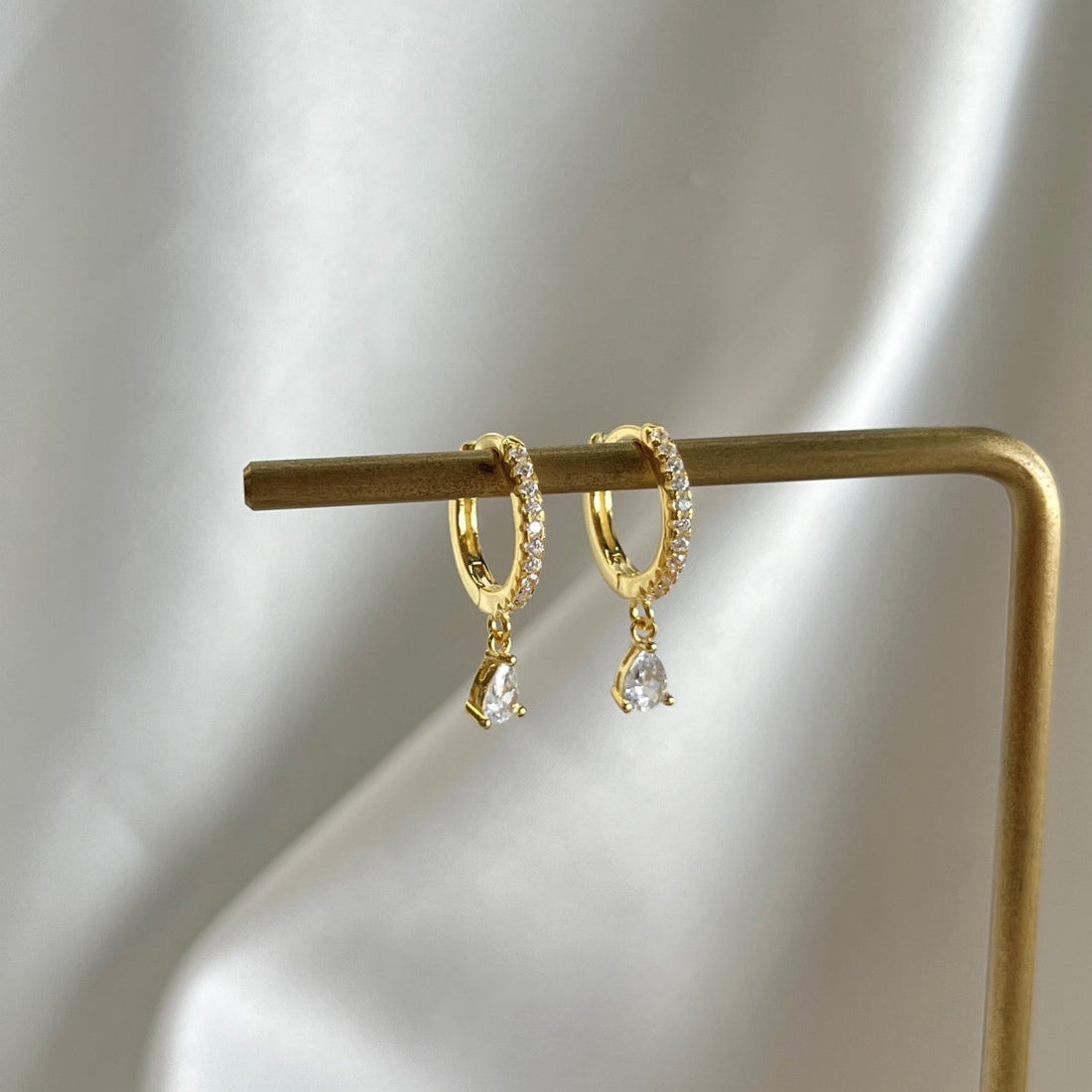 [Limara]Luxurious Geometric Drop Earrings