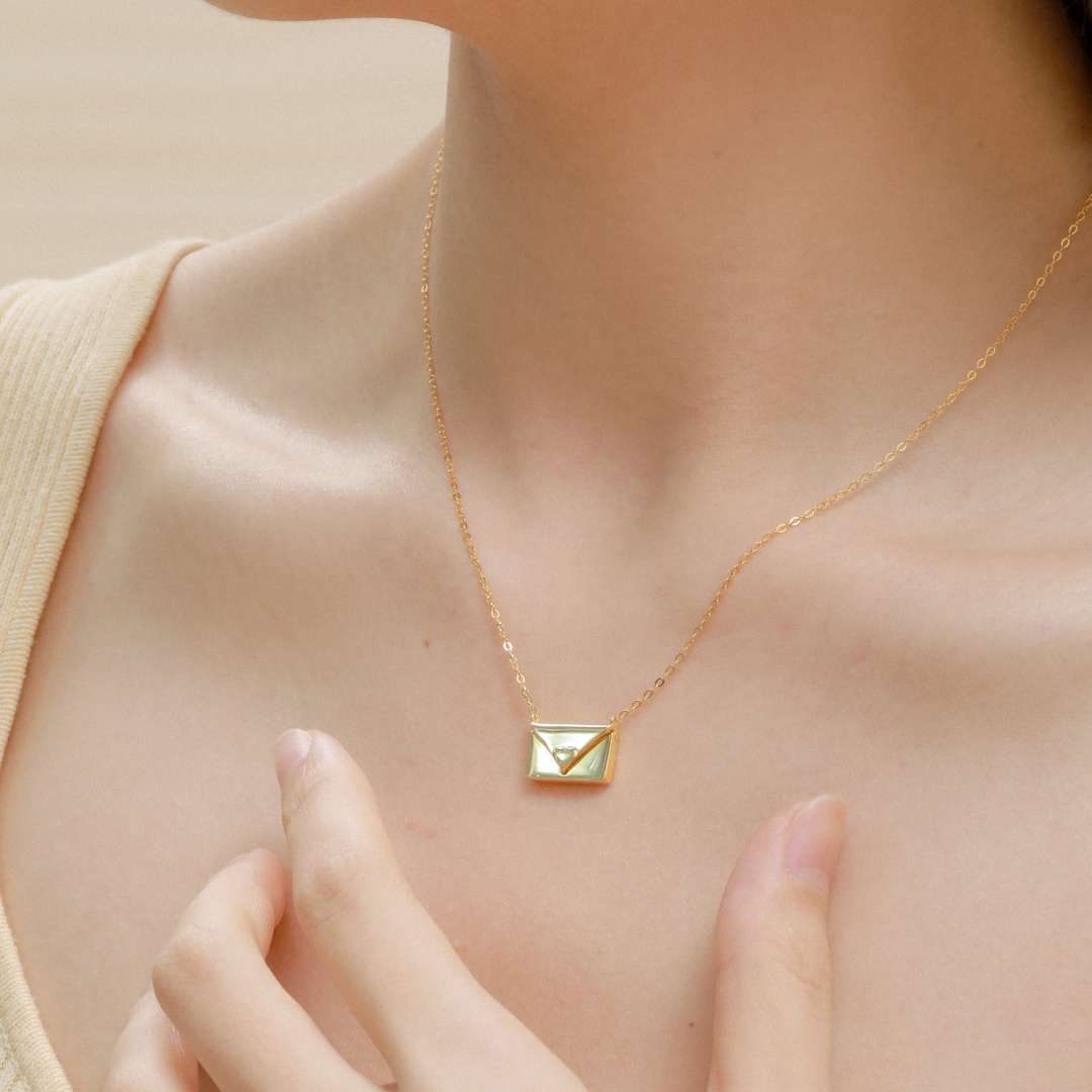 [Limara]Envelope Heart Shape Mother's Day Necklace