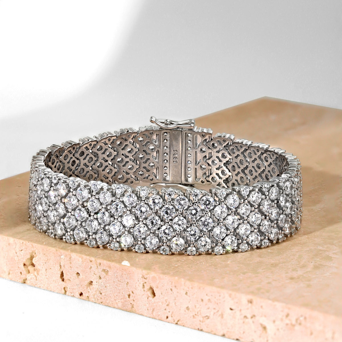 [Limara]Ornate Elegant Round Cut Party Bracelet