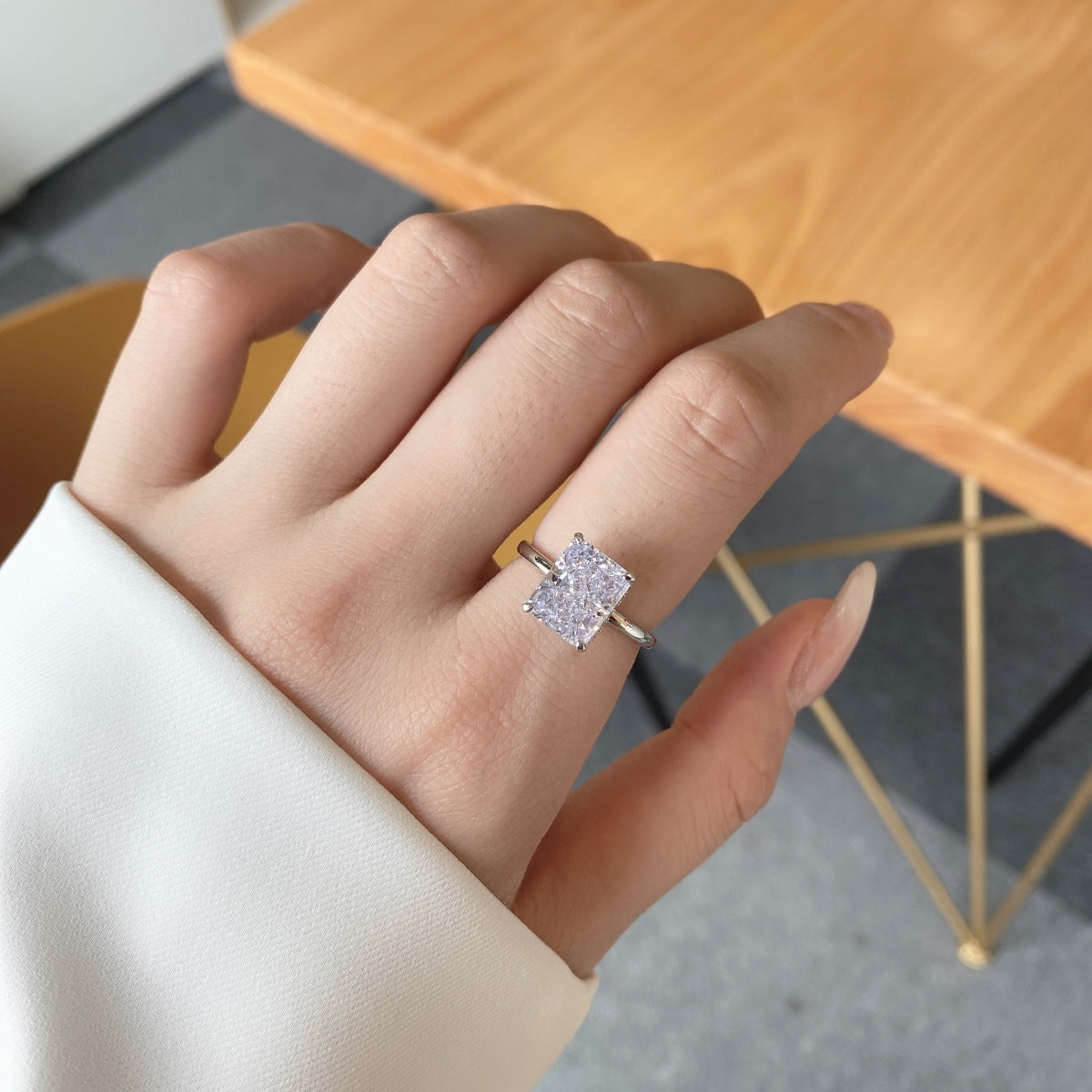 [Limara]4.0 Carat Ornate Enchanting Radiand Cut Banquet Ring