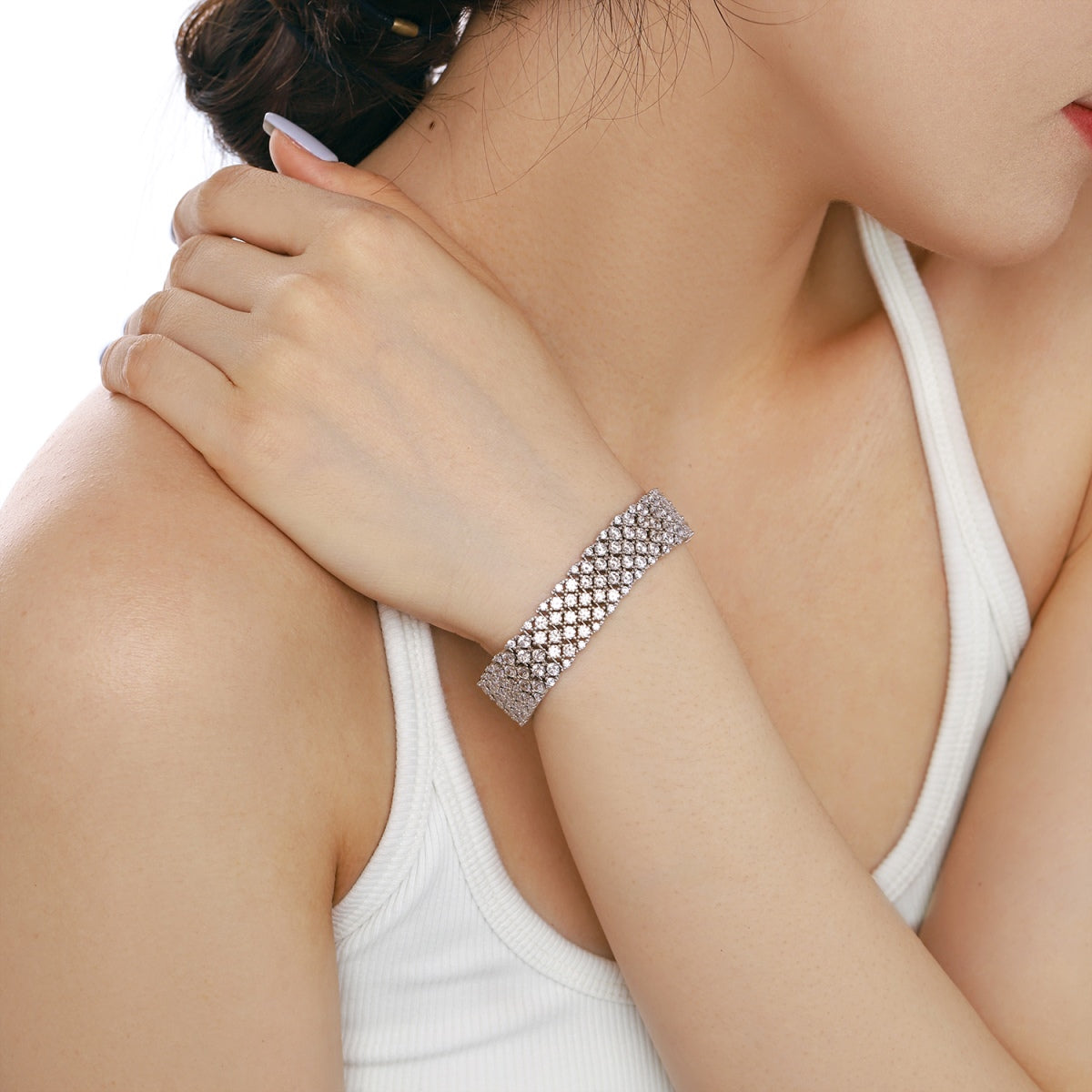 [Limara]Ornate Elegant Round Cut Party Bracelet