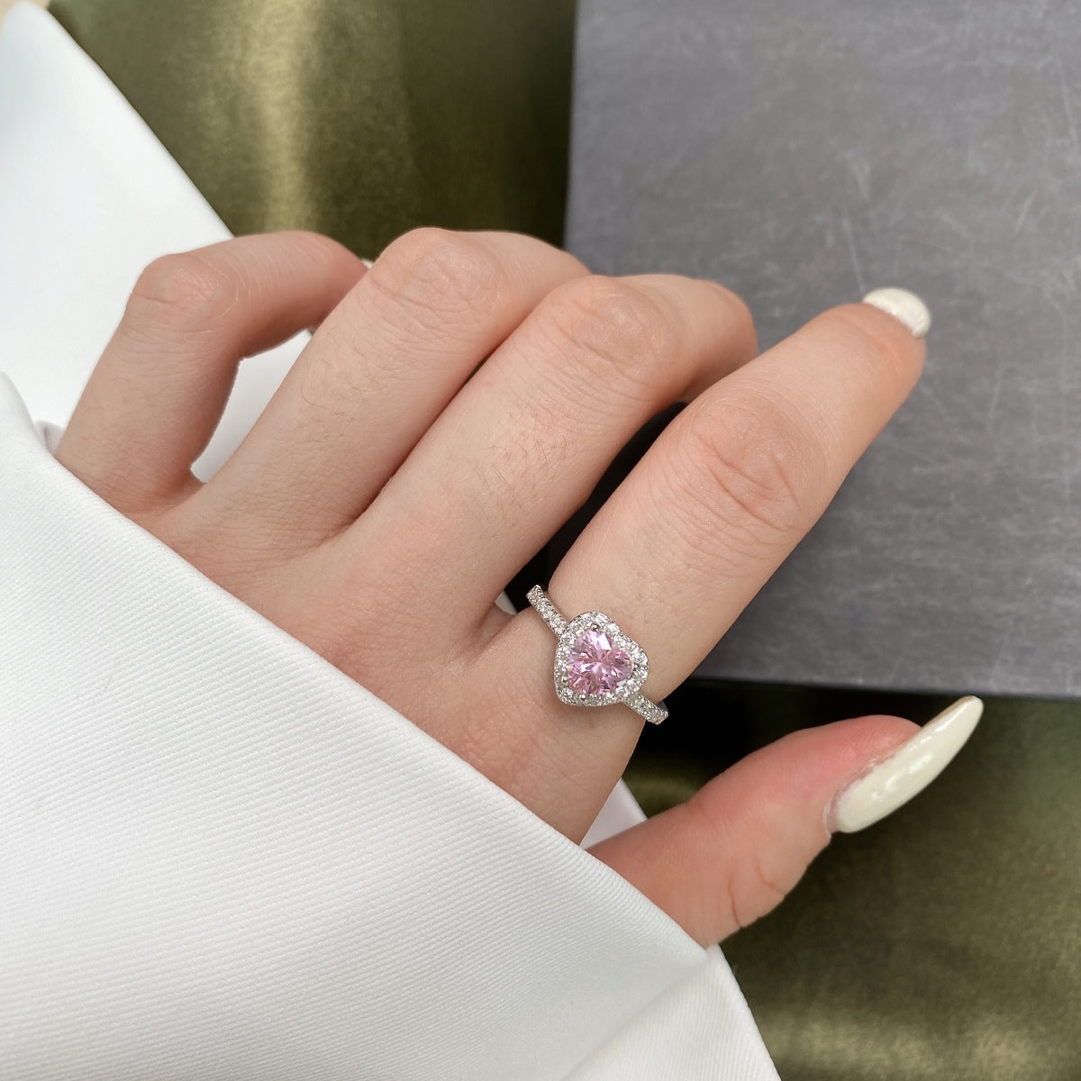 [Limara]Eternity Splashy Romantic Heart Shape Lover Ring