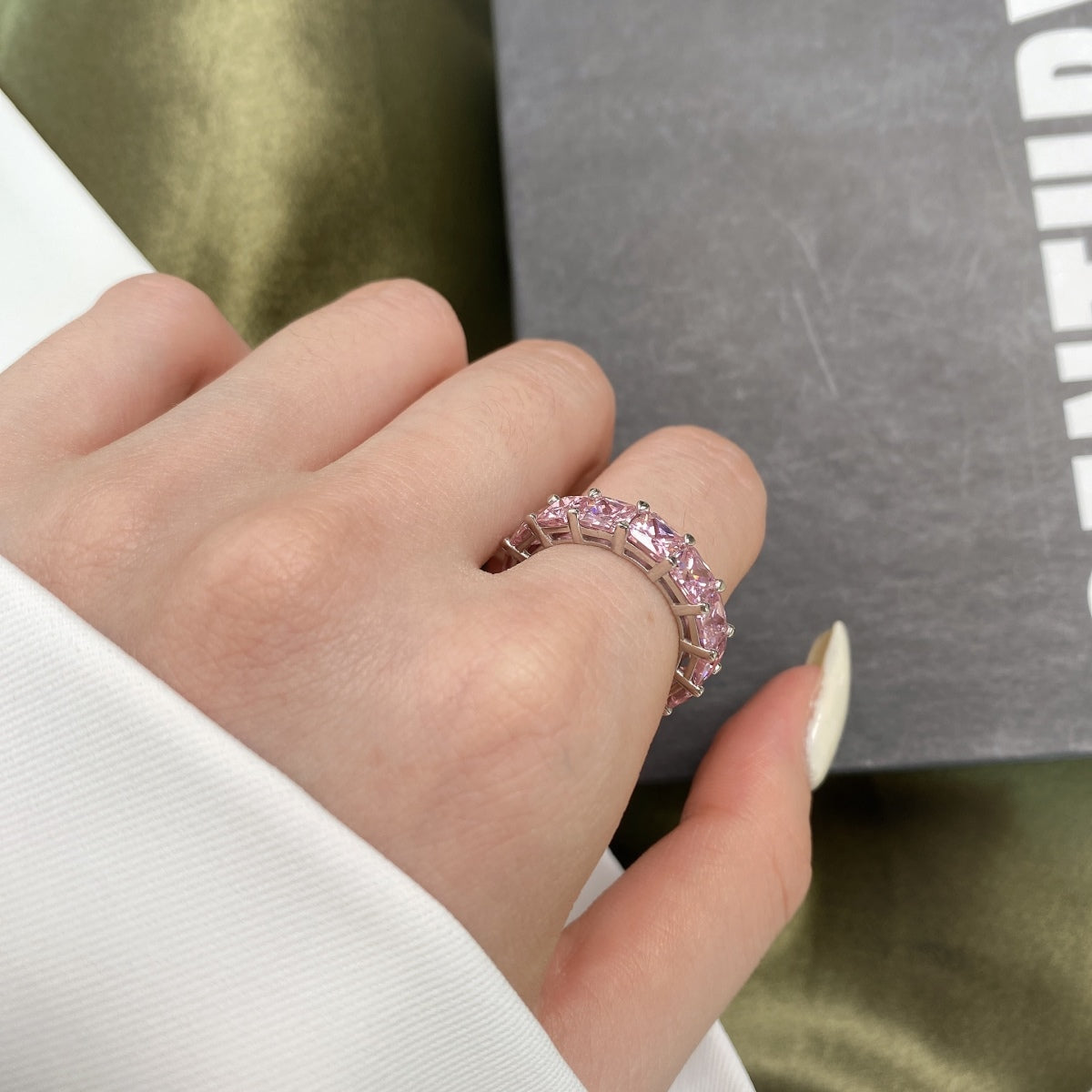 [Limara]Elegant Princess Cut Tennis Ring