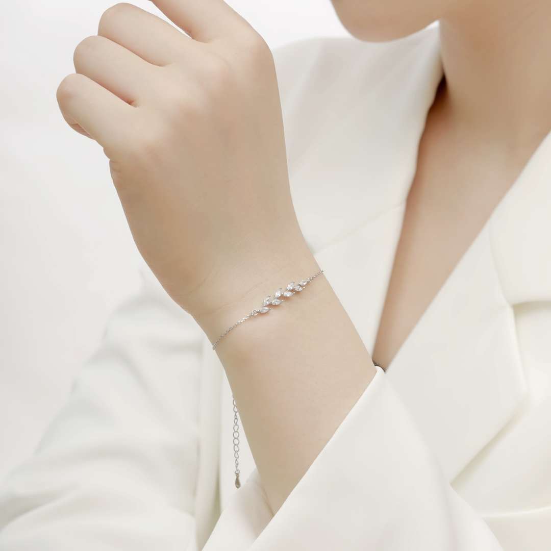 [Limara]Elegant Wheat Leaves Shape Bracelet