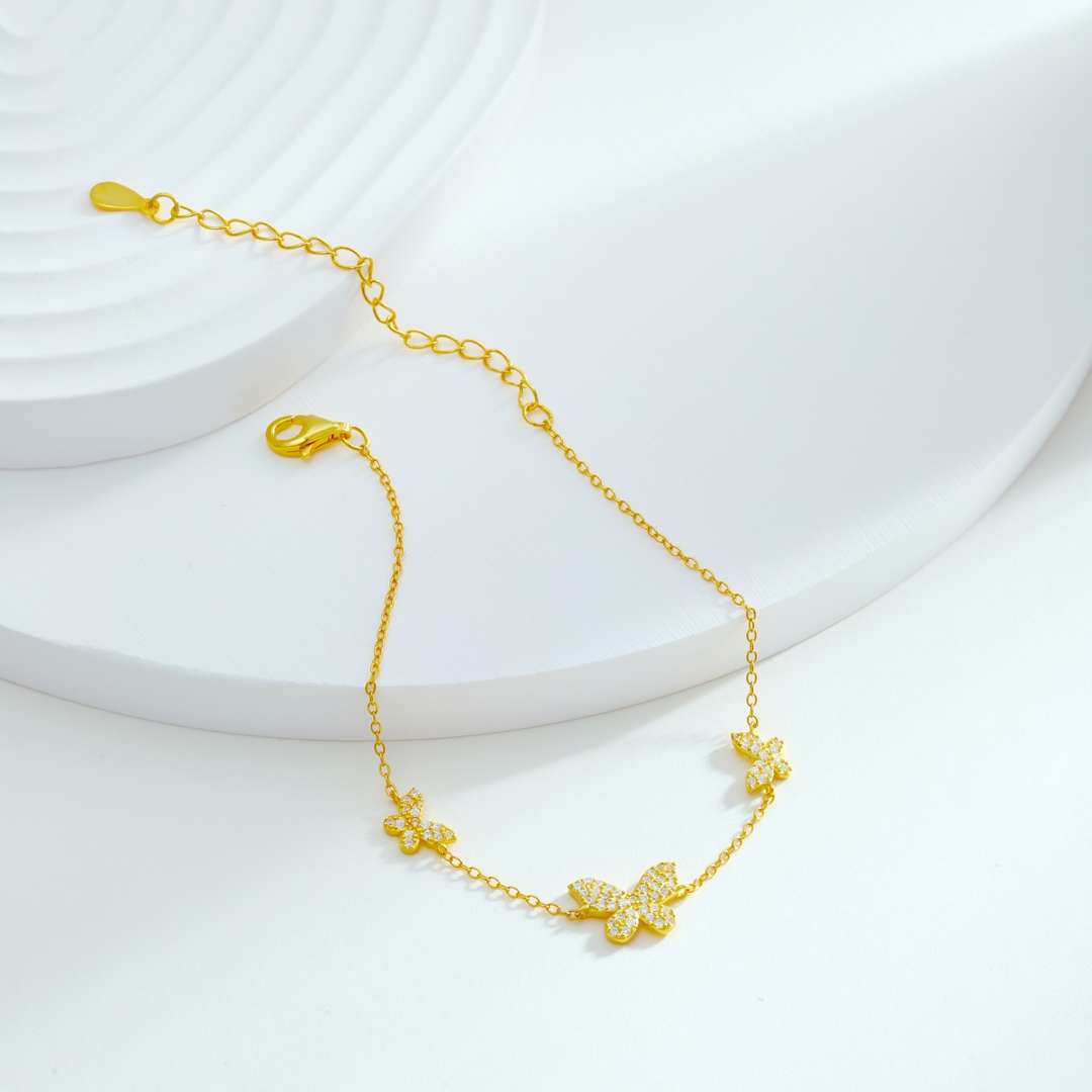 [Limara]Delicate Butterfly Pendant Bracelet