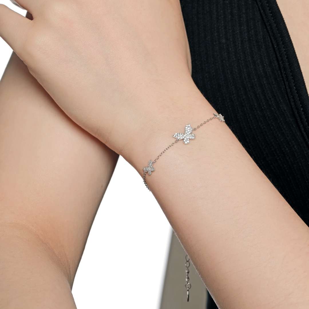 [Limara]Delicate Butterfly Pendant Bracelet