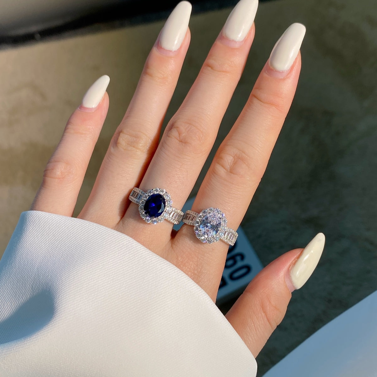[Limara]1.5 Carat Dazzling Charming Oval Cut Banquet Ring