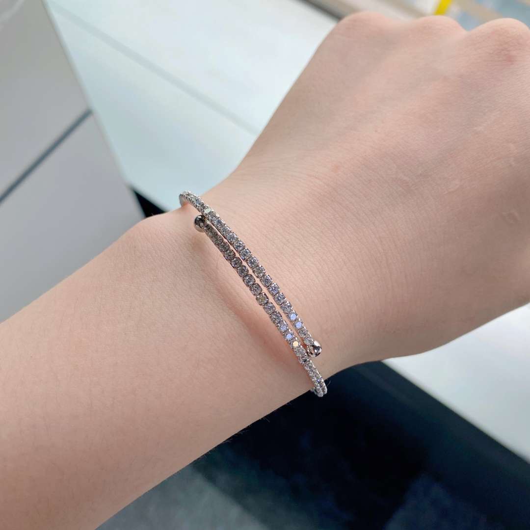 [Limara]Row of Diamonds Round Fashion Bracelet