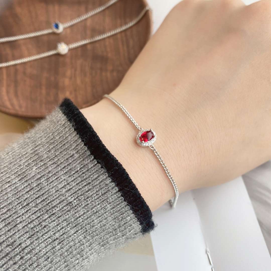 [Limara]Exquisite Oval Shape Bracelet