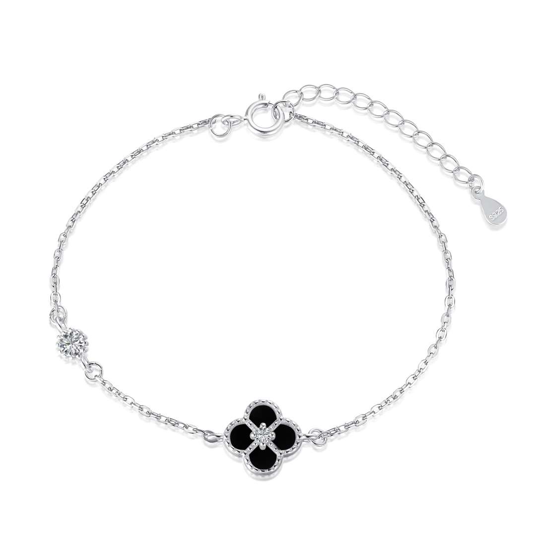 [Limara]Delicate Four Leaf Clover Bracelet