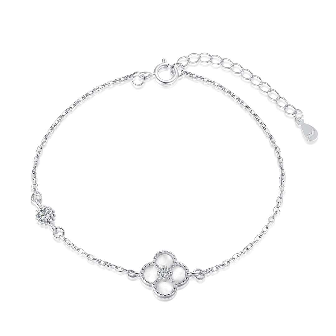 [Limara]Delicate Four Leaf Clover Bracelet