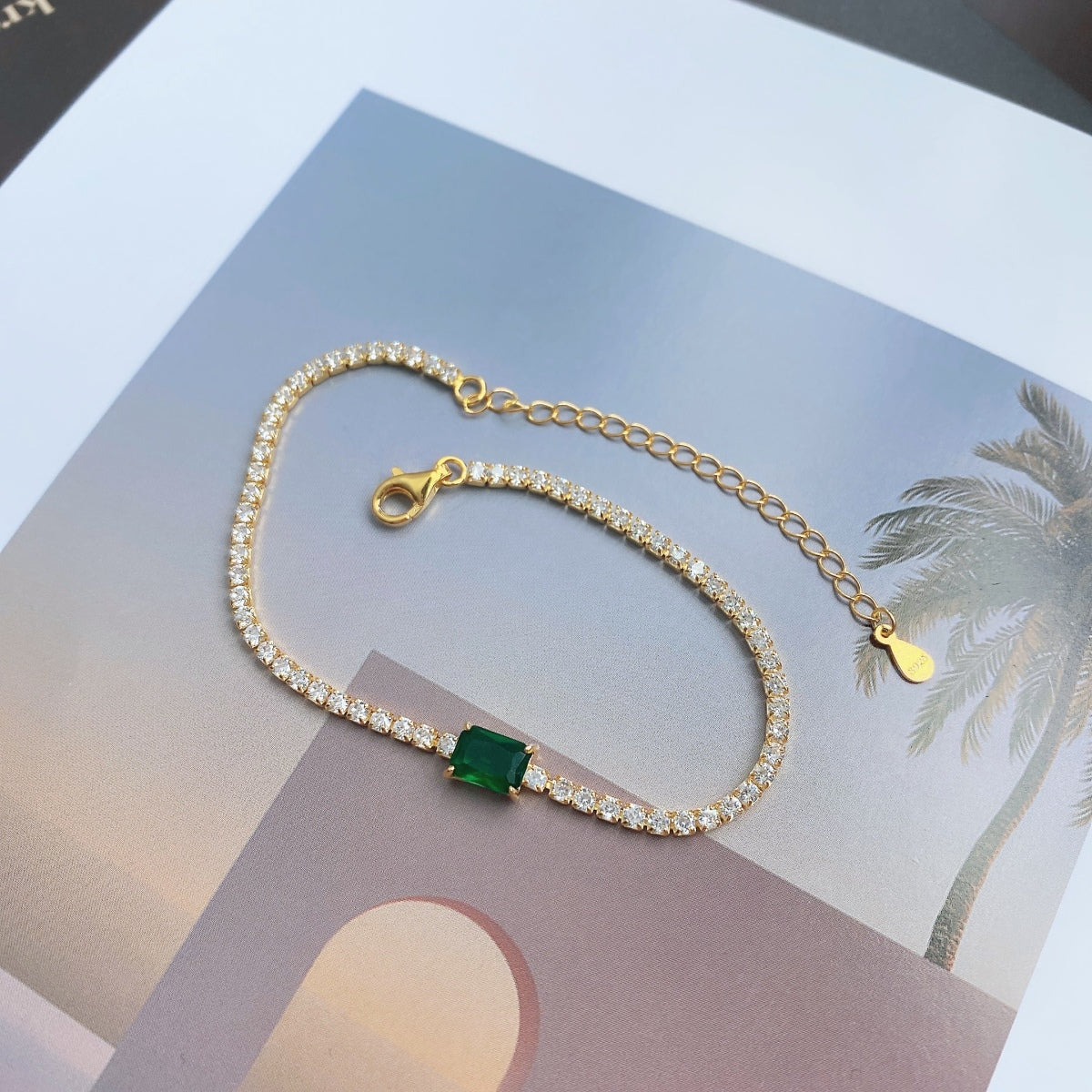 [Limara]1.0 Carat Unique Emerald Cut Banquet Bracelet