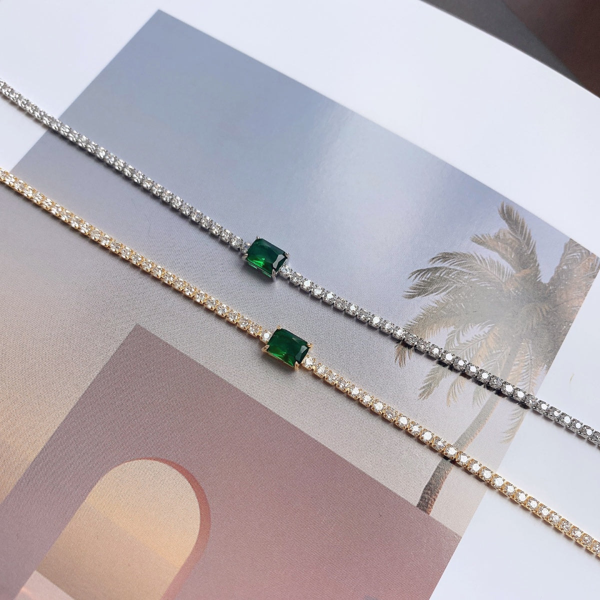 [Limara]1.0 Carat Unique Emerald Cut Banquet Bracelet