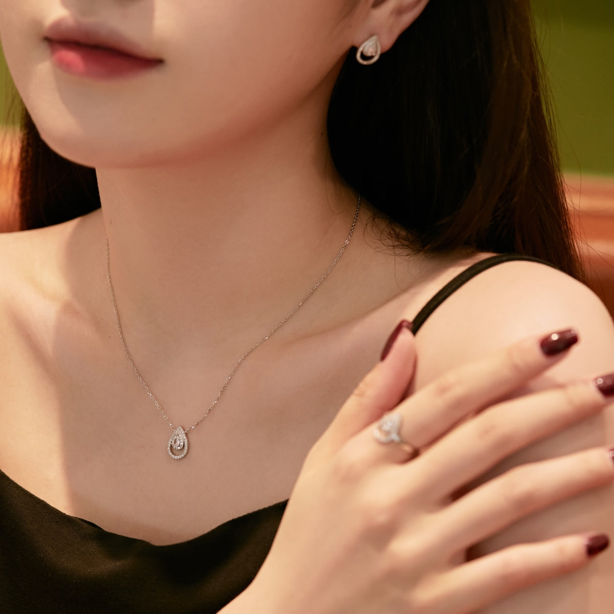 [Limara]Sparkling Delicate Water Drop Shape Daily Earrings
