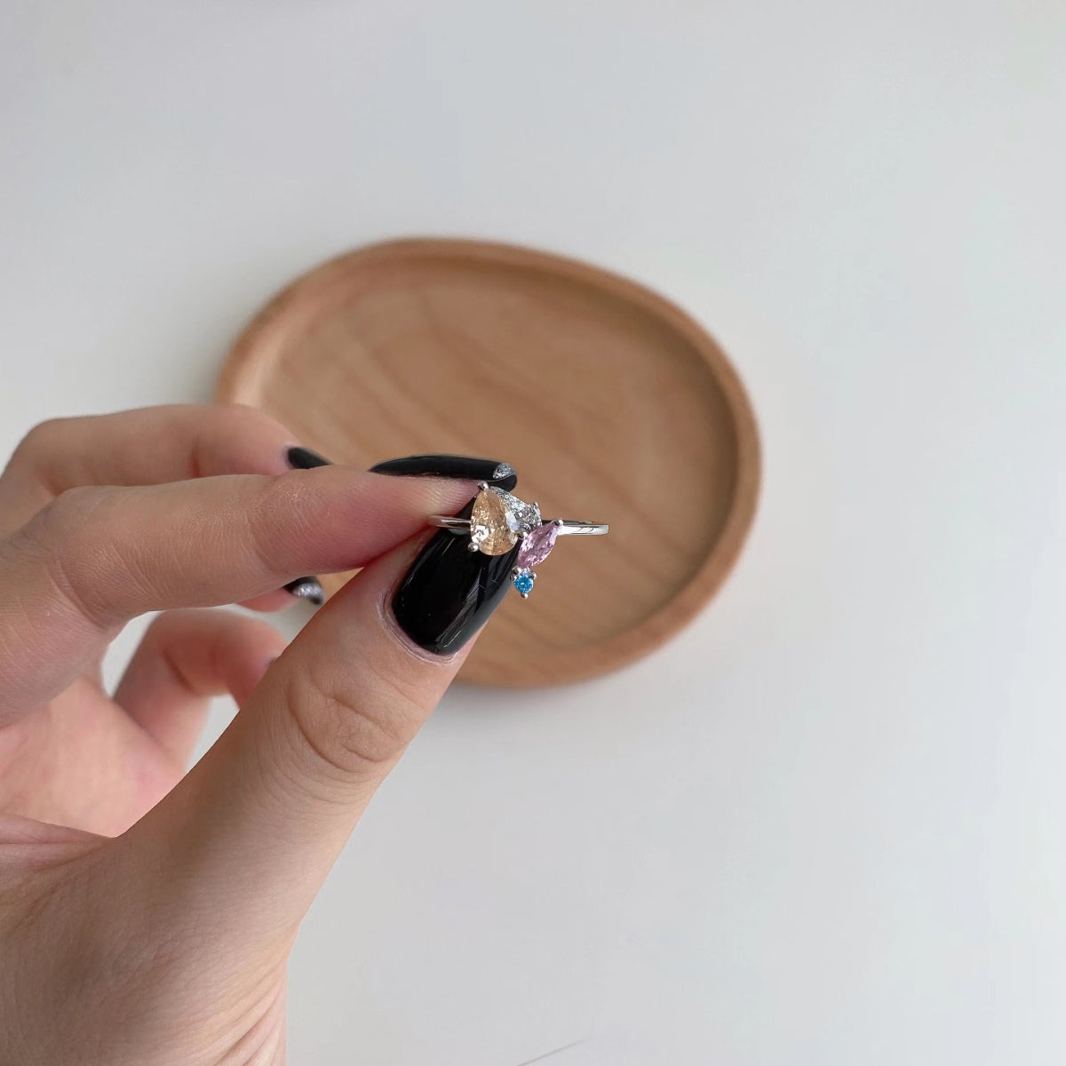 [Limara]Radiant Colorful Multi Cut Daily Ring