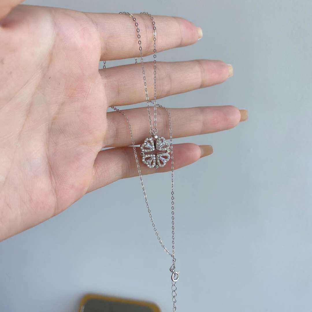 [Limara]Ornate Heart Cut Flower Shape Necklace