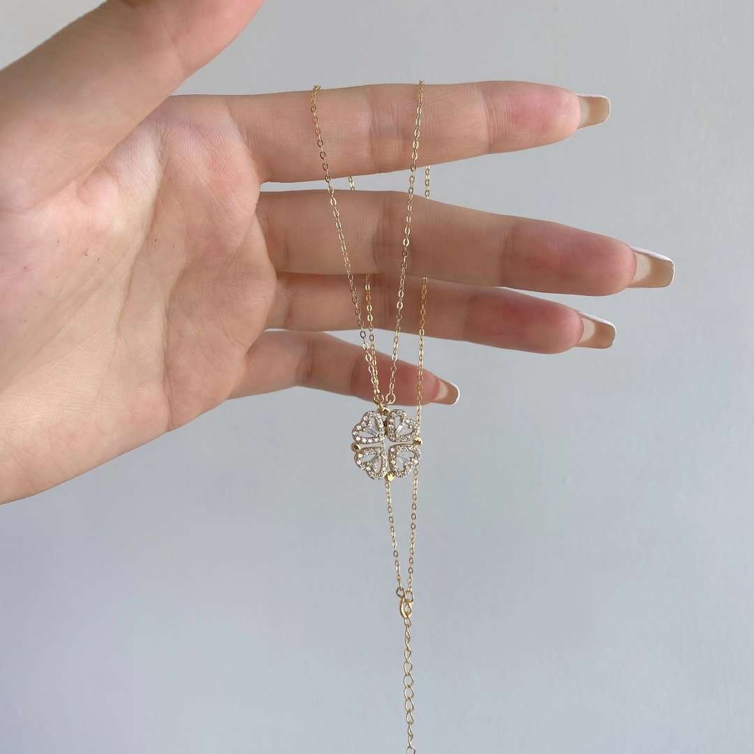 [Limara]Ornate Heart Cut Flower Shape Necklace