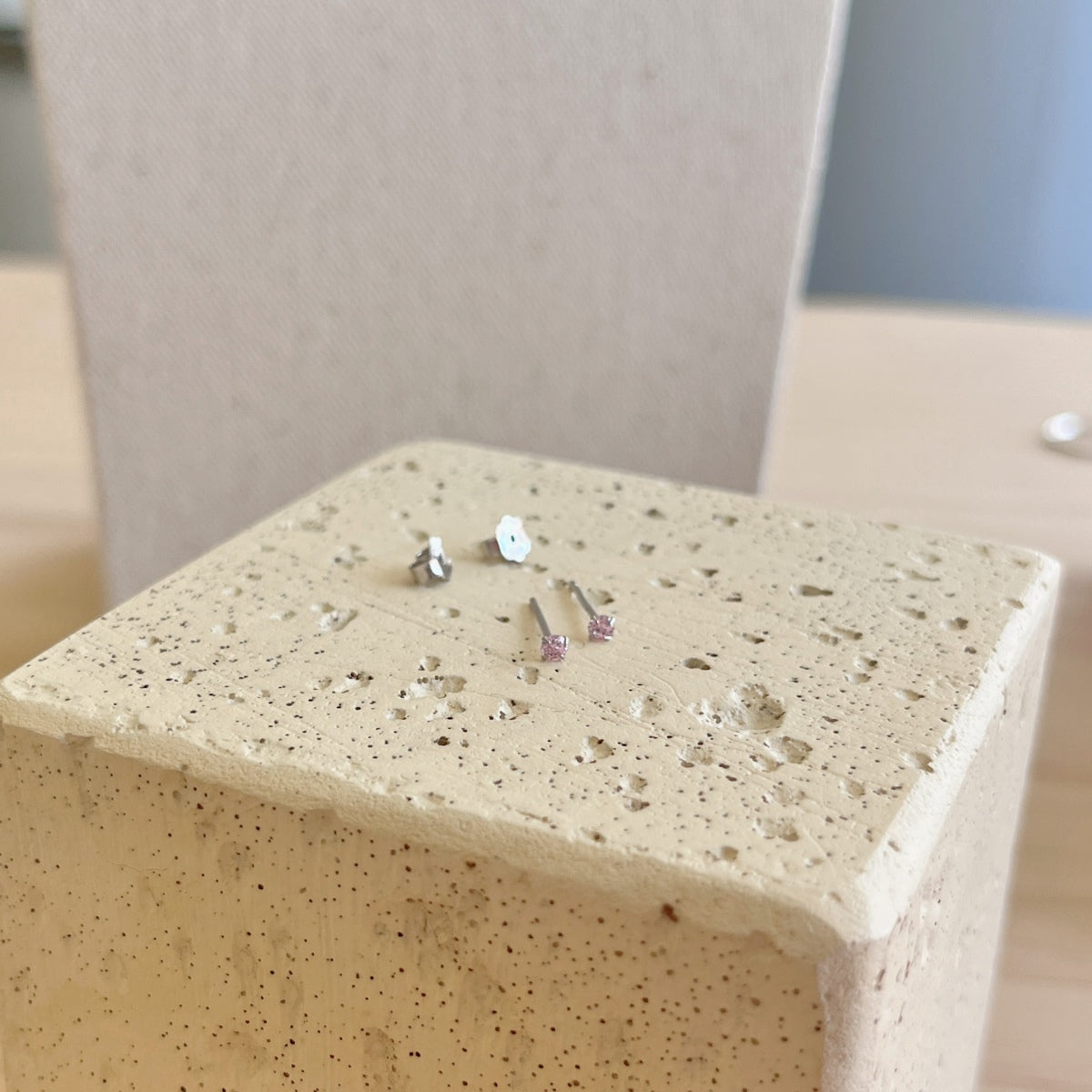 [Limara]Delicate Solitaire Earrings