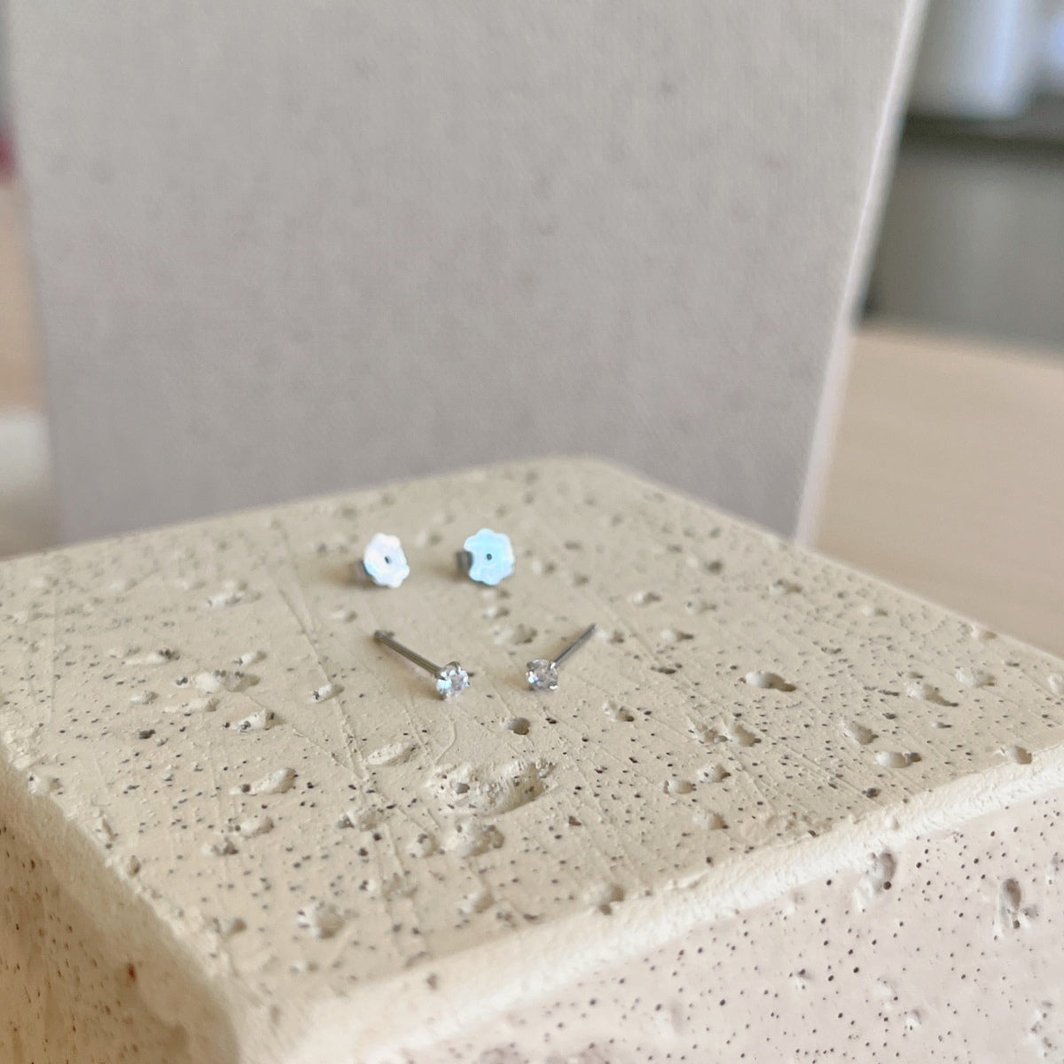 [Limara]Delicate Solitaire Earrings