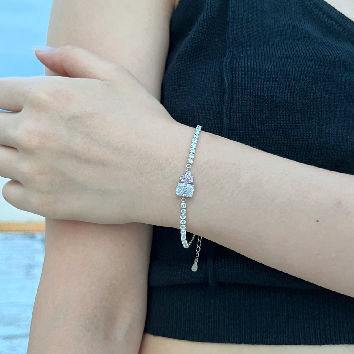 [Limara]Dazzling Unique Multi Shape Lover Bracelet
