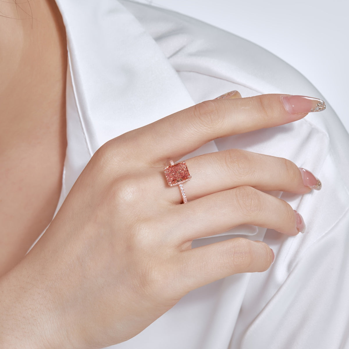 [Limara]4.0 Carat Luxurious Engagement Ring