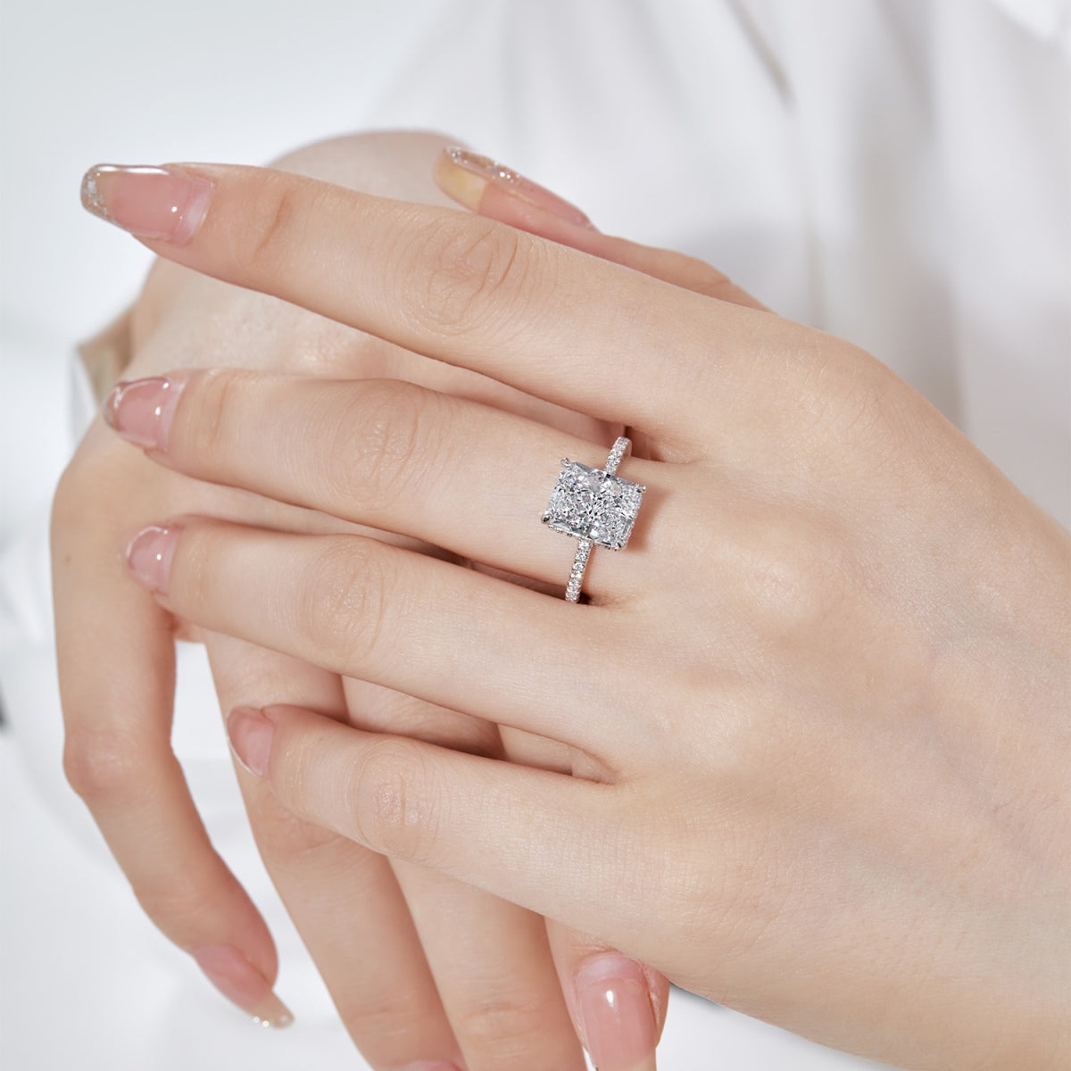 [Limara]4.0 Carat Luxurious Engagement Ring